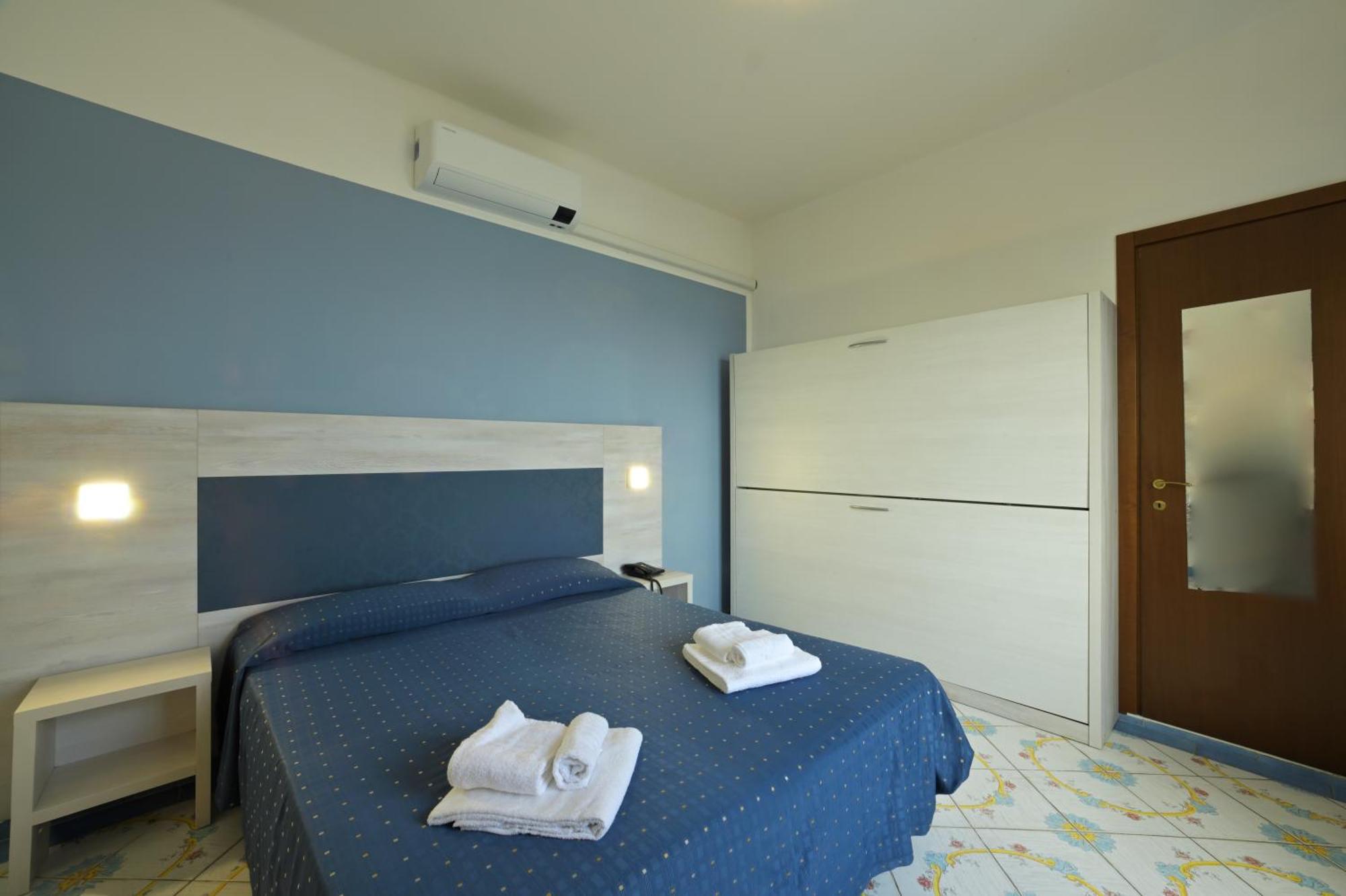 Hotel Delfino Laigueglia Esterno foto