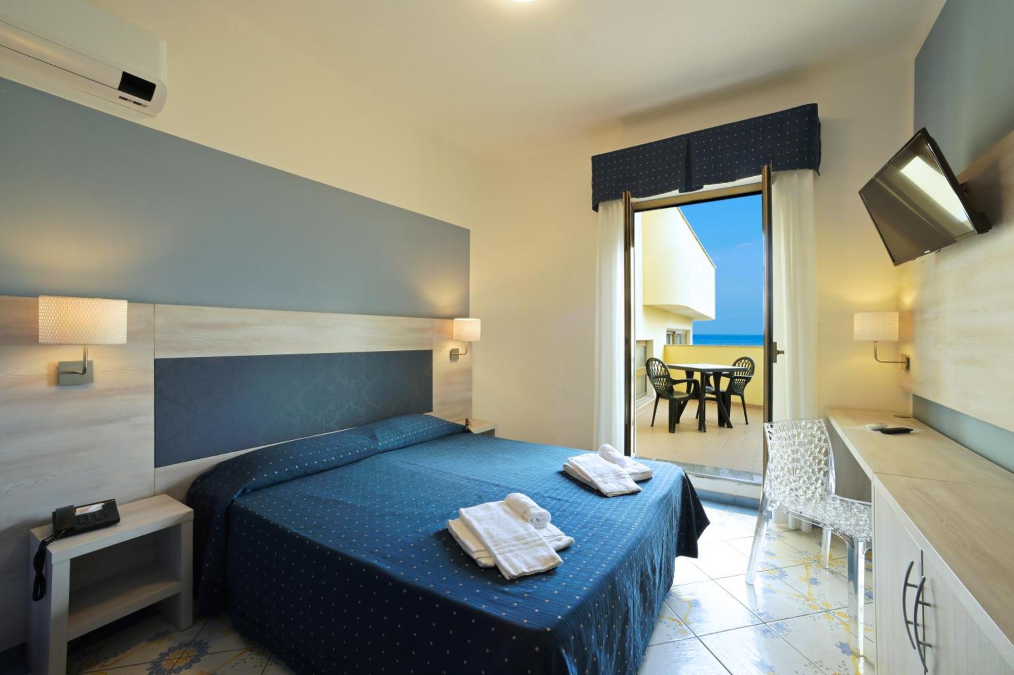 Hotel Delfino Laigueglia Esterno foto