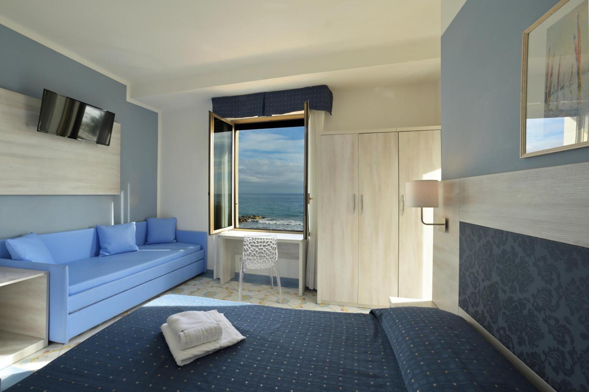 Hotel Delfino Laigueglia Esterno foto