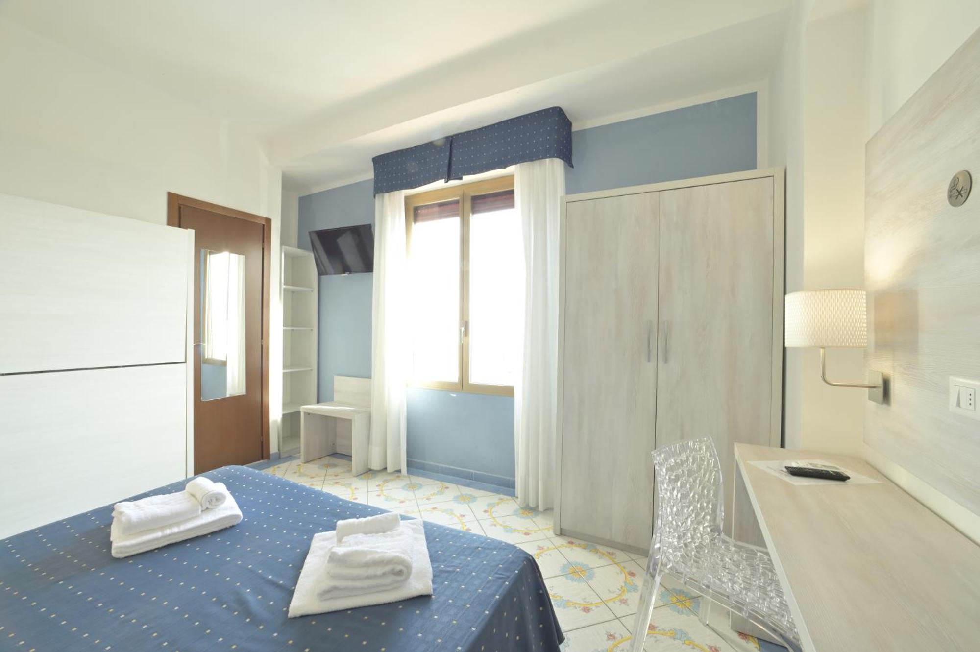 Hotel Delfino Laigueglia Esterno foto
