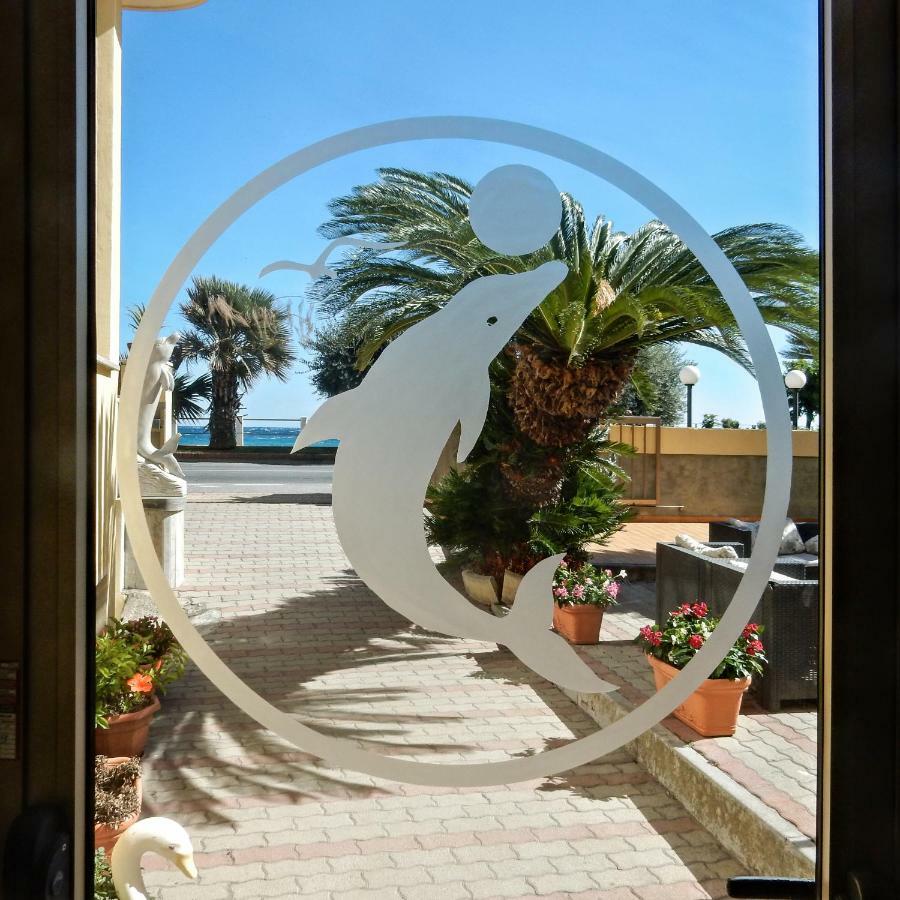 Hotel Delfino Laigueglia Esterno foto